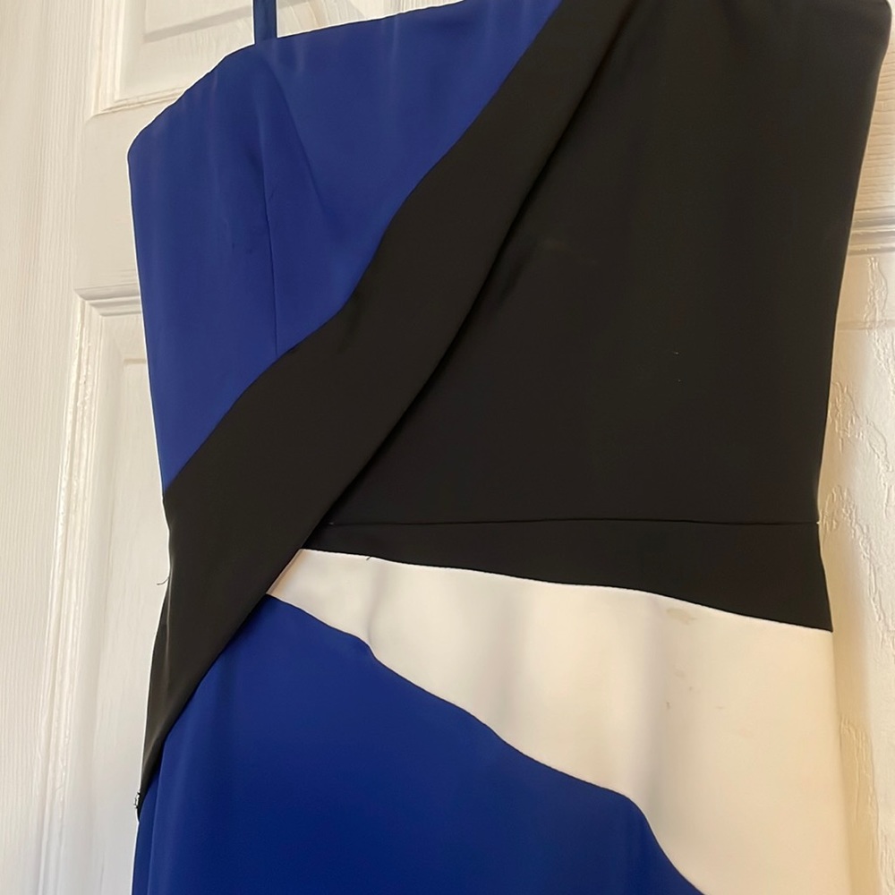 Gorgeous BCBG Max Azria Strapless Gown- size 2